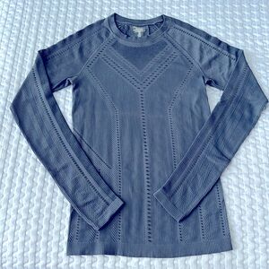 Athleta long sleeve top